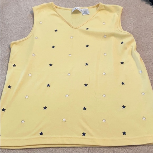Yellow star top - Picture 1 of 3